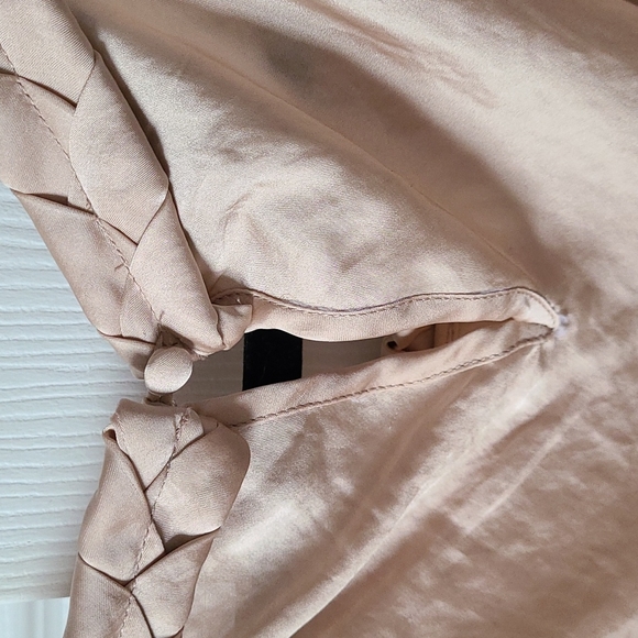 Womans tank with braid detail - Picture 4 of 4